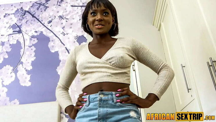 Lucky European vacationer nabs a stunning dark-skinned beauty for X-rated fun