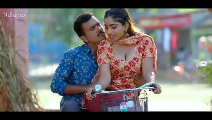 Indian villager with large breasts and butt gets nabbed by pals while biking