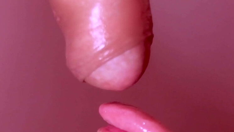 My Hot Stepsis Gives Me a Facial