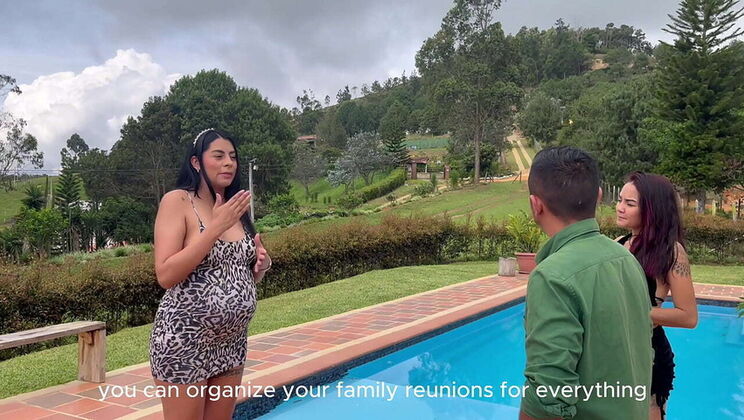Big Booty Latina Agent Closes the Deal with a Blowjob