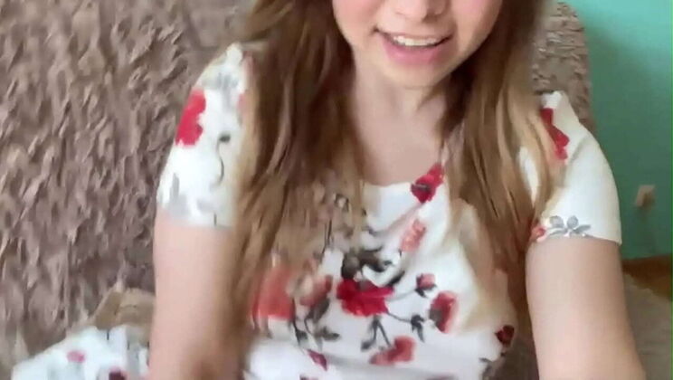 Lolylola2 Gets Fingered to Squirting Orgasm