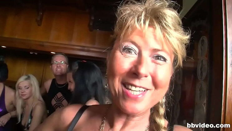 German MILF Private Fuck Sessions with Shaved Pussy