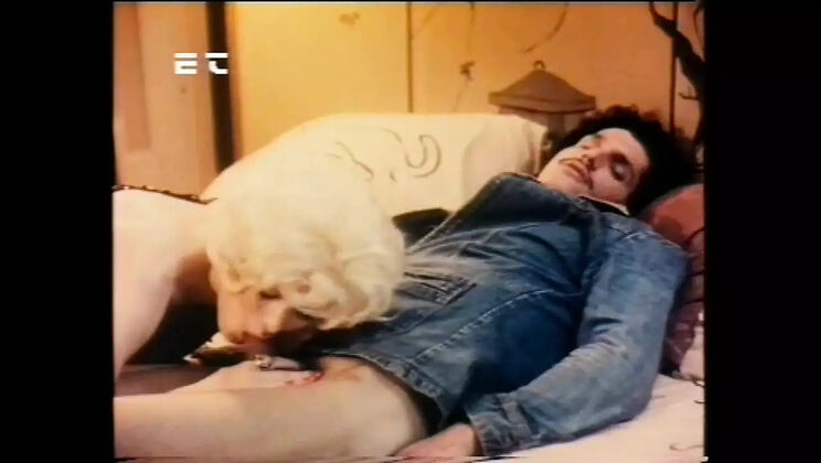 Blonde Annette Haven Gives Intense Blowjob and Takes Facial in Vintage HD Scene