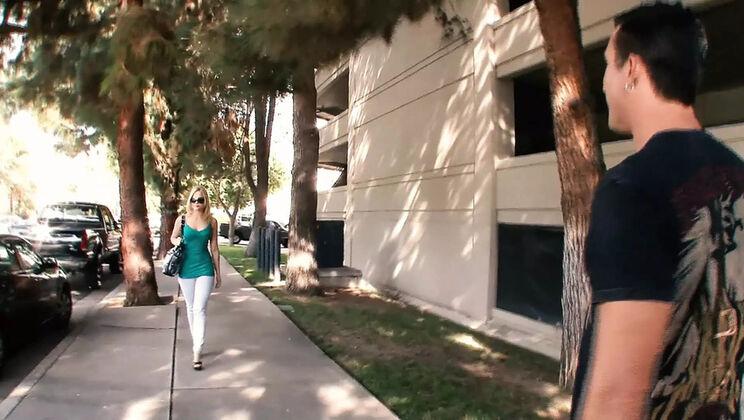 Alexis Texas Takes a Ride on Billy Glide's Huge Cock in Bed