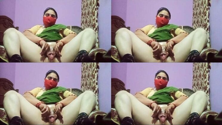 Desi Village Bhabhi Oily Pussy Massage and Solo Masturbation to Orgasm