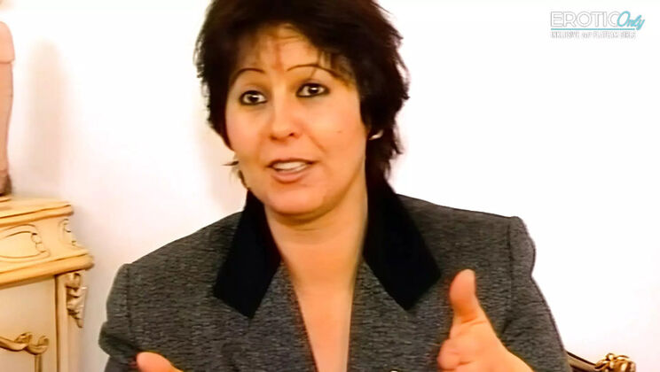 Hot MILF Lady Anja Tests Huge Dildo - Homemade Solo Action