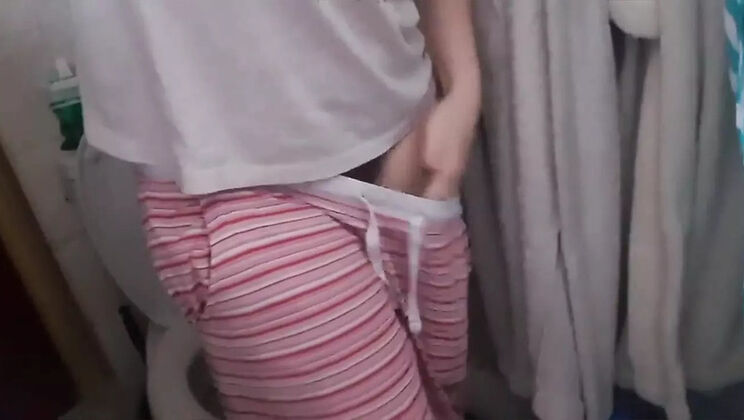 Sweet Nicolett's Juicy Pussy Close-Up - Hot German Amateur Pee Compilation