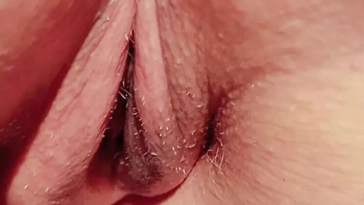 Mature Blonde Spreads Her Meaty Pussy Lips - Homemade Solo Masturbation