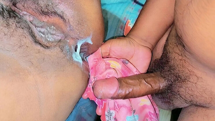 Stepmom Puja Bhabhi Fucks Stepson in Hotel Room - Hindi Audio HD