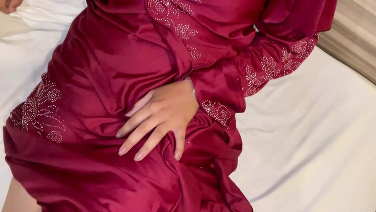 Jealous Sasurji Fucks Young Bahurani Hard at Home - Indian Homemade Sex