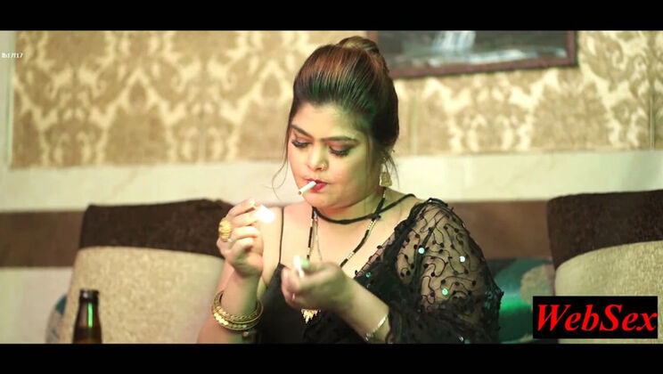 Hot Indian Wife Cheating on Husband - Desi Amateur Sex in HD