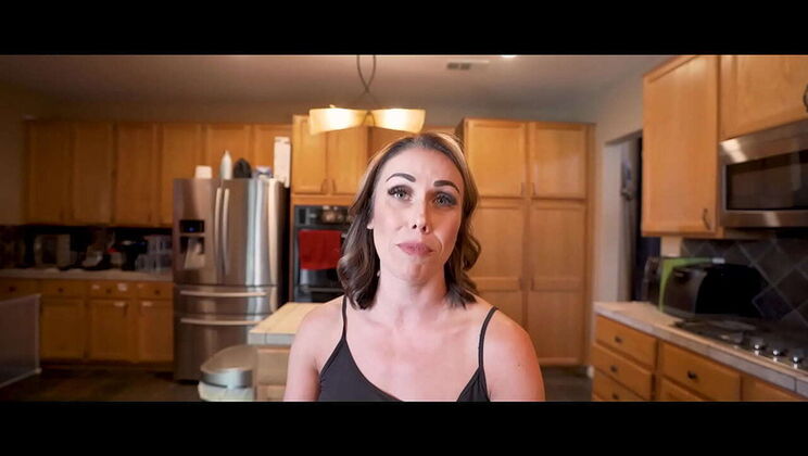 Hot MILF Step-Mom Gets Naughty With Step Son - Deep Throat & Creampie