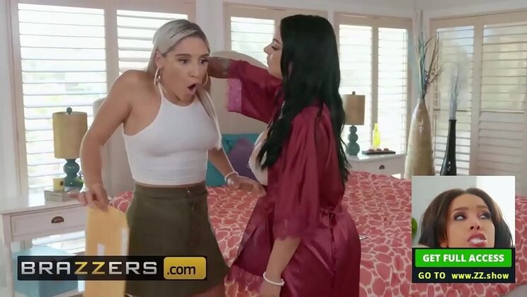 Abella Danger & Payton Preslee Lesbian Sex Tape - Rough Squirting Fun - Brazzers
