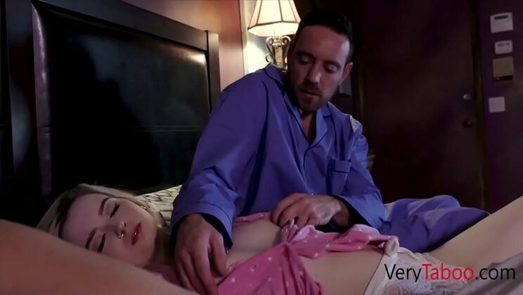 Lexi Lore Begs Stepdaddy For Hardcore Pussy Fucking - Teen Stepdaughter Blowjob