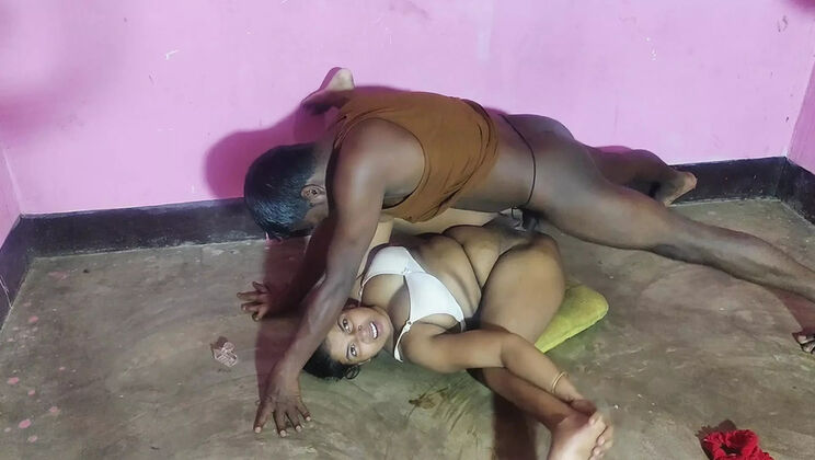 Hot Desi Girl 2025 - Indian Bhabhi Fucks Devar in HD