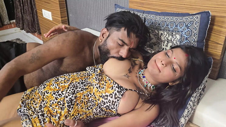 Desi Village Girl First Night Hardcore Sex - Hindi Audio Full Scene