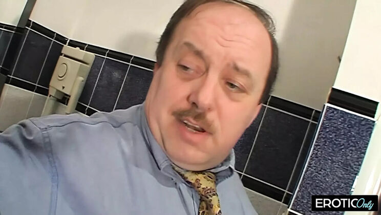 Uncle secretly films teen niece fucking hardcore in German amateur sex