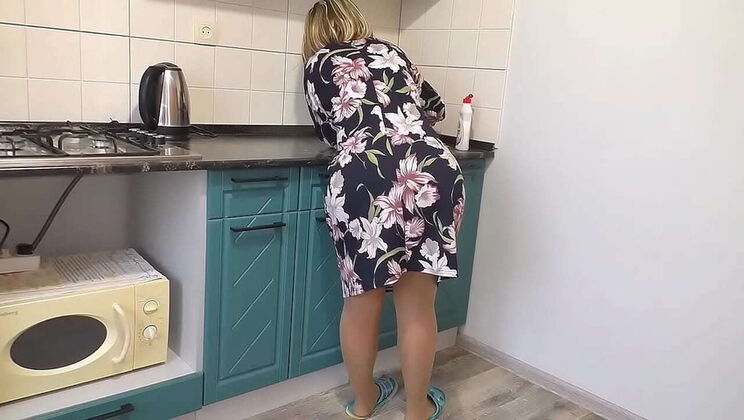 Thick Step Mom Gives Blowjob and Anal to Step Son - Big Ass MILF Action