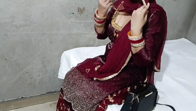 Hot Tamil Bhabhi Fucked Hard by Devar in Doggy Style - Desi Homemade Sex