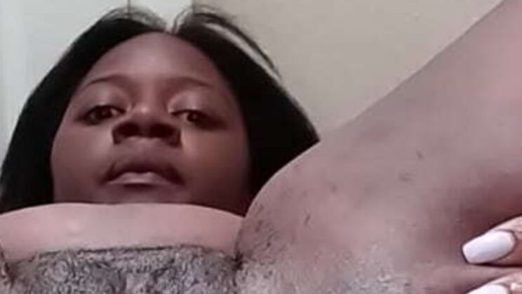 Naejaexx Fingering Her Wet Pussy and Squirt Orgasm with Dildo