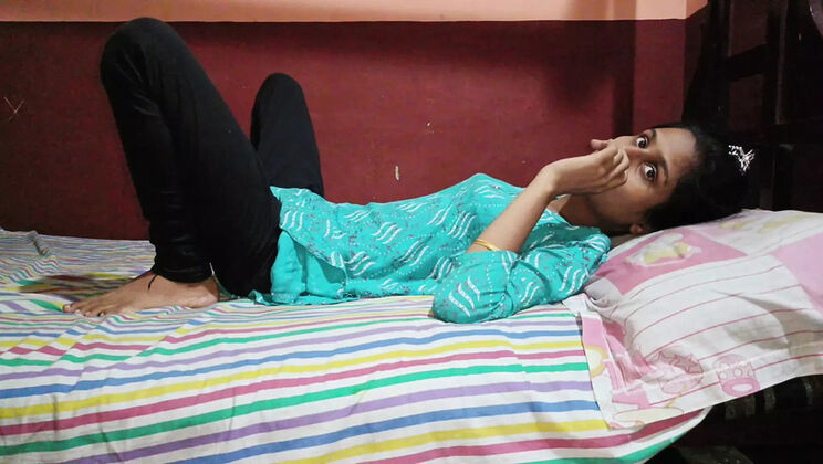 Hot Indian Desi Bhabhi Fucks Devar in Hotel Room - Desi Village Girl Sex