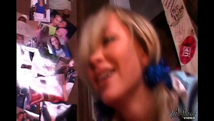 Teen Kasia Solo Fingering on Bunk Bed with Blue Dildo