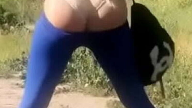 Jennifer White & Nikki Delano Give Epic Double Blowjob to Fan in Park