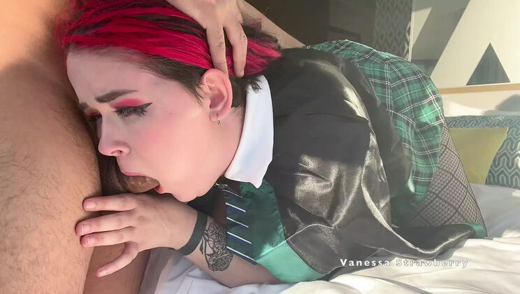 Curvy Goth Schoolgirl Vanessa Strawberry Gets Creampied - Big Tits Redhead in Harry Potter Cosplay