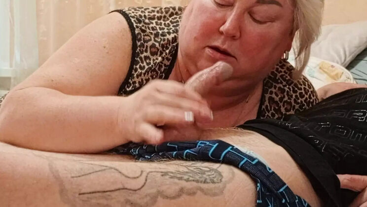 Neighbor MILF Zona901 swallows huge mouthful of cum after deep throat blowjob