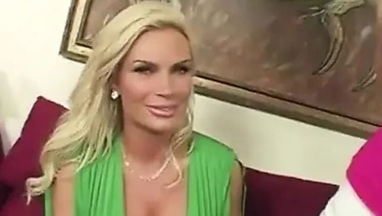 Huge Tit StepMom MILF Teaches StepDaughter Threesome With Big Boobs Blonde MILF