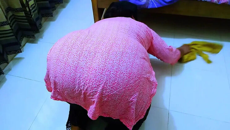 Aria Mia Hot Muslim Stepmom Stuck Under Bed Gets Anal Fuck