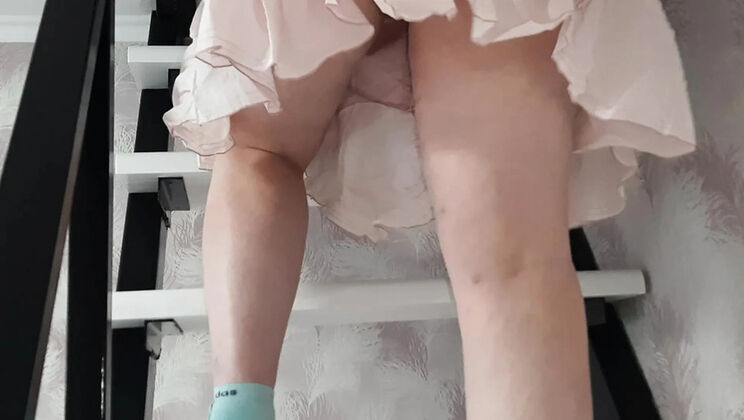 Stepmom's Hairy Pussy Peek While She Cleans - Real Homemade MILF