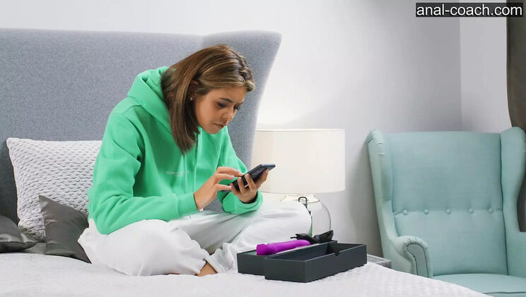 Olivia Verde First Time Anal Try - Teen Latina Virgin Ass Stretched