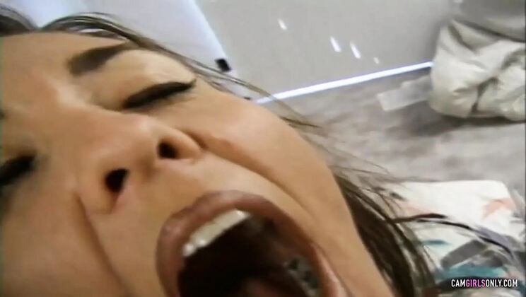 Alex Sanders Fucks MILF with Big Tits and Cumshot on Skin