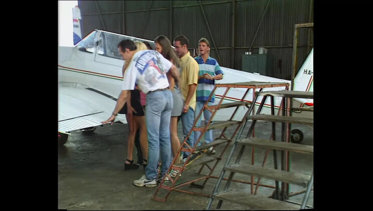 Bruno SX Fucks Kelly Trump and Su Ann Anal Summer Vintage HD