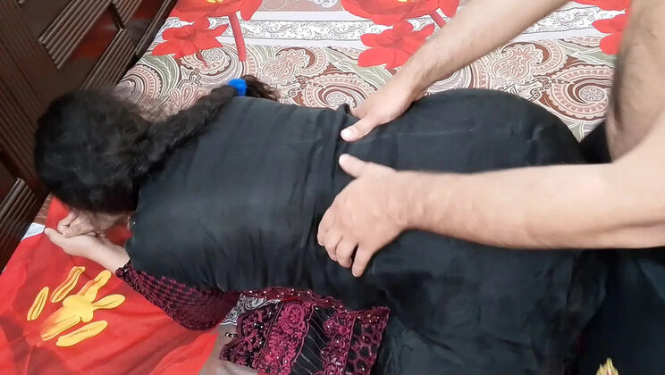 Indian Bhabhi Rubbing Pussy on Cock - QueenbeautyQB Desi Sex in Hindi