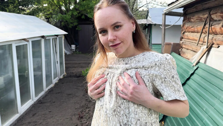 Russian Mommy Fucks in Nature: Blowjob & Creampie Outdoor