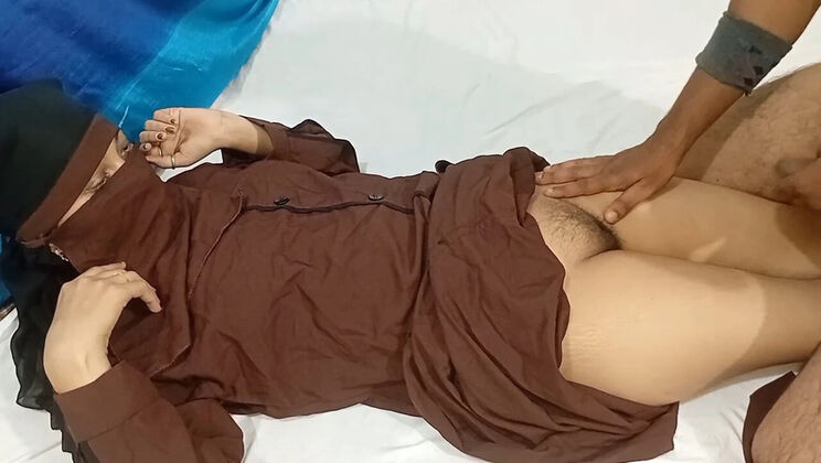 First Time Virgin Muslim Girl Fucked Hard by Desi Stud - Blowjob and Cum in Mouth