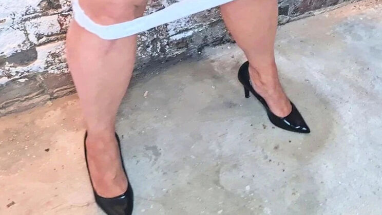 Amateur BBW Wife Cheating Homemade Foot Fetish with Hairy Mature Slut