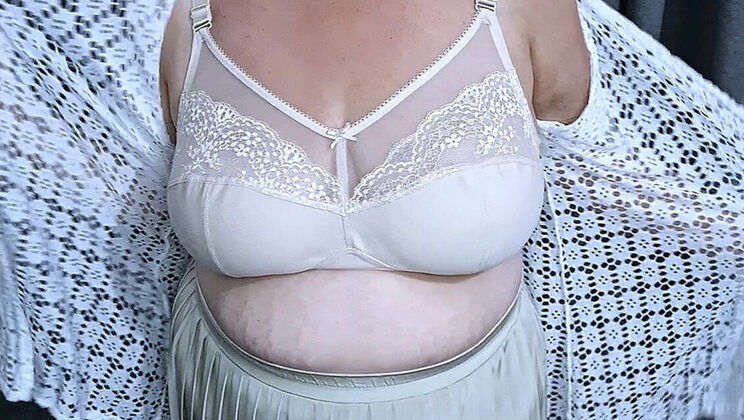 Cheating Granny Takes Huge Load on Big Mature Boobs - BBW_Wife Amateur Homemade