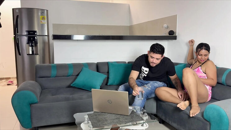 Stepsister Seduces Me Alone And Rides My Cock - Amateur Colombian Blowjob & Cowgirl Sex