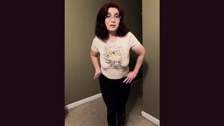 Mature Stepmom's Secret Squirting Session - Taboo Role Play With Stepson While Daddy's Away