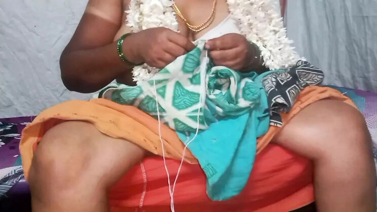 Hot Tamil Housewife Priyanka314 Hardcore Sex in Bedroom