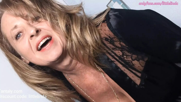 MILF Linda Squirts Hard in Homemade Solo Masturbation - Big Clit Close Up