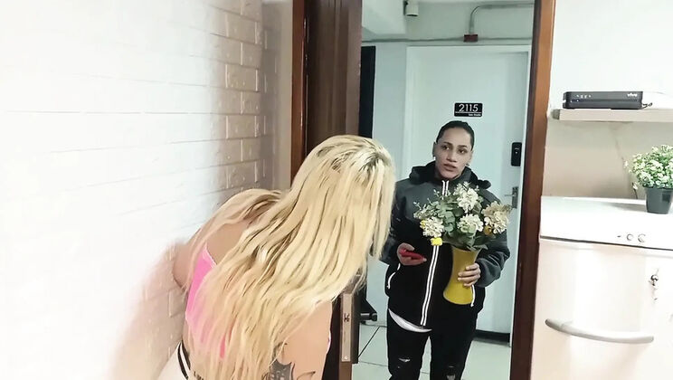 Tiffany Montavani and Agatha Kent: Brazilian Lesbian MILFs Fingering and Scissoring in HD