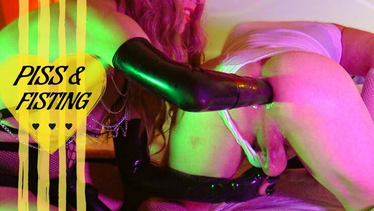 Amateur Sissy Girlfriend Gets Golden Shower & Fisting for Cumshot - HD Fetish Femdom