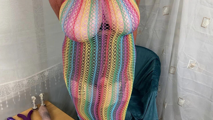 Mature British Granny Mrs Mature Feet Opens Her Girdle & Shows Big Natural Tits in Stockings