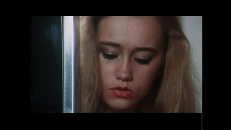 Housekeeper Spies On Couple For Hairy Blowjob And Massive Cock Cumshot