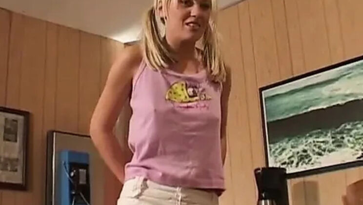 Stepdad fucks my teen pussy alone in house - Holly Wellin creampie