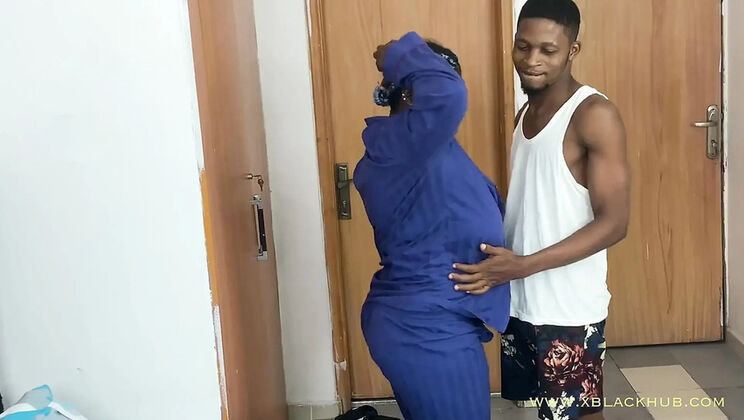 Deep Blowjob Attracts Hard Fast Fucking in Doggy Style